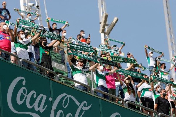 La afición del Elche protestará este domingo por los malos arbitrajes