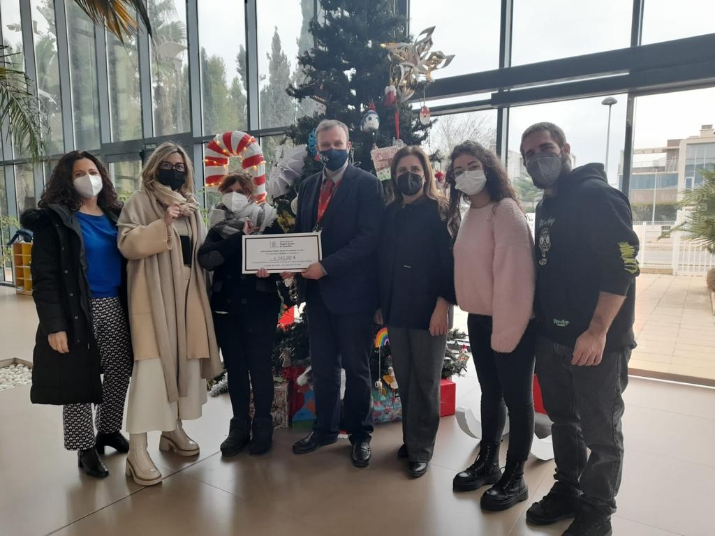El colegio Elian's de Castellón recauda fondos para niños en situación de riesgo