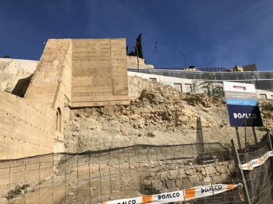 El PSOE plantea recuperar la antigua calle Sant Miquel en el yacimiento de El Portón de Alicante