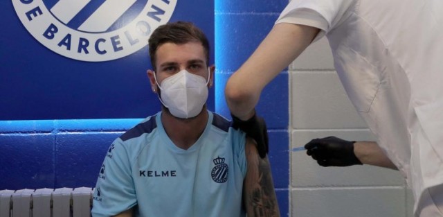 El Espanyol confirma siete positivos en el primer equipo y puede peligrar su visita a Mestalla