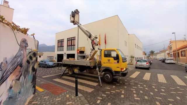 El Ayuntamiento de Cartagena instala 50 nuevos puntos de luz en la diputación de Alumbres
