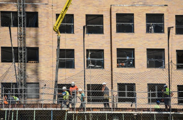 El precio de la vivienda subirá un 4 % en 2022 por el coste de los materiales