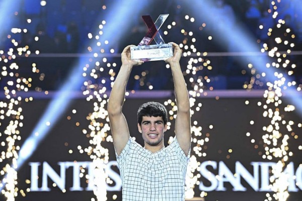 Alcaraz firma la mayor progresión del top 50 y es uno de los 10 jugadores que estrenan triunfo 