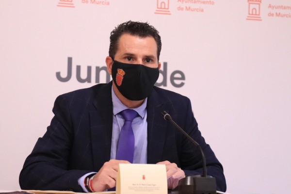 El Palmar se renueva: reponen las aceras para mejorar la seguridad y accesibilidad