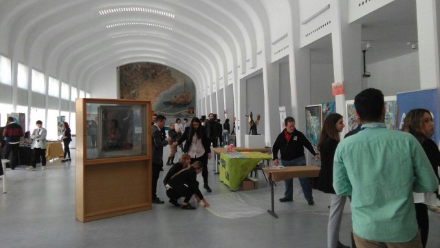 Catas, conciertos y visitas guiadas en la primera feria organizada por estudiantes de Turismo de la UA
