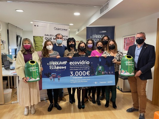 Ecovidrio dona 3.000 euros en juguetes para niños vulnerables de la Región con 'La Fábrica de los Ecodeseos'