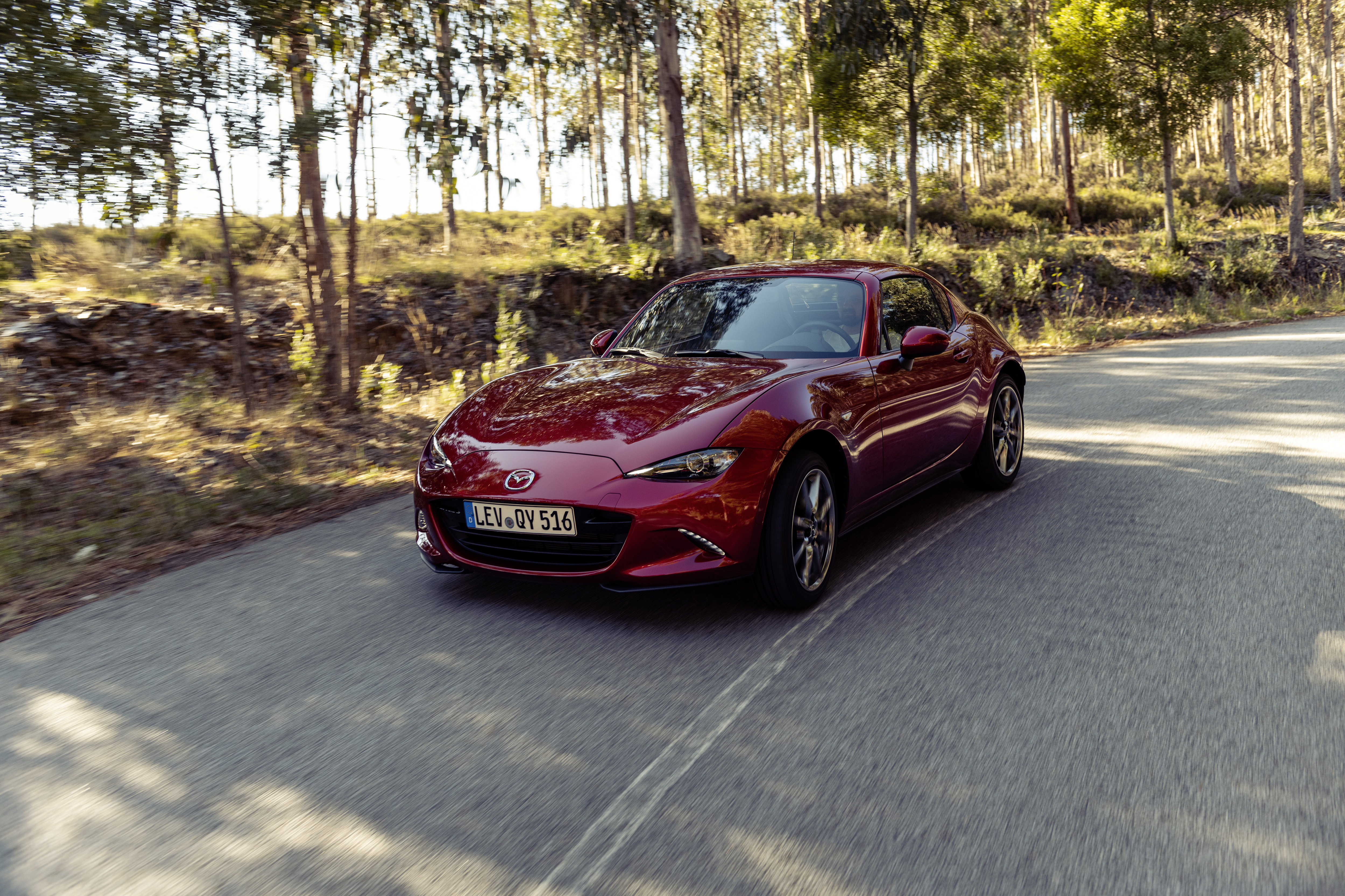 Mazda MX-5: mayor diversión al volante y nuevo equipamiento en 2022