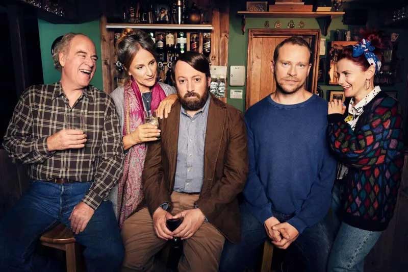 'Back', la última huella en Inglaterra del creador de Succession
