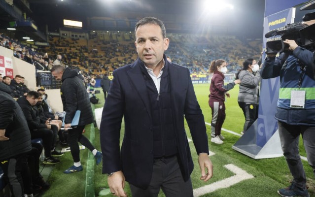 Javi Calleja dejará de ser entrenador del Alavés