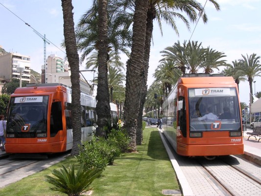 El TRAM d’Alacant recupera los niveles de 2019 y alcanza un notable alto en la satisfacción de los usuarios