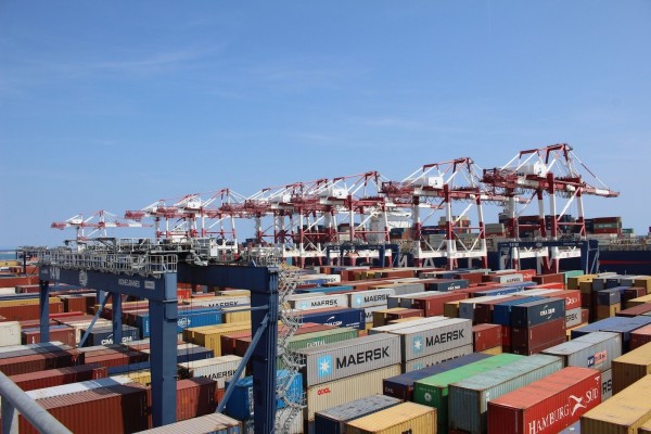 Hutchison invierte 60 millones para aumentar la capacidad de su terminal en el Puerto de Barcelona