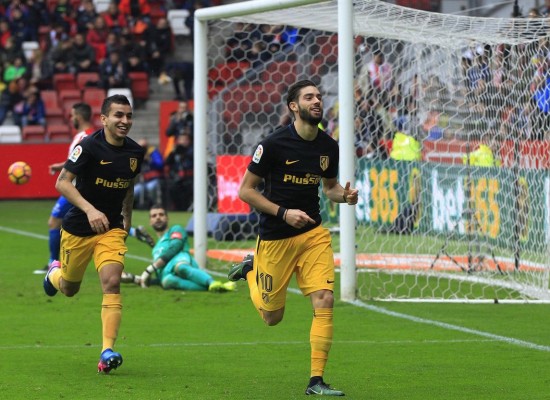 Gameiro destroza en cinco minutos a un buen Sporting