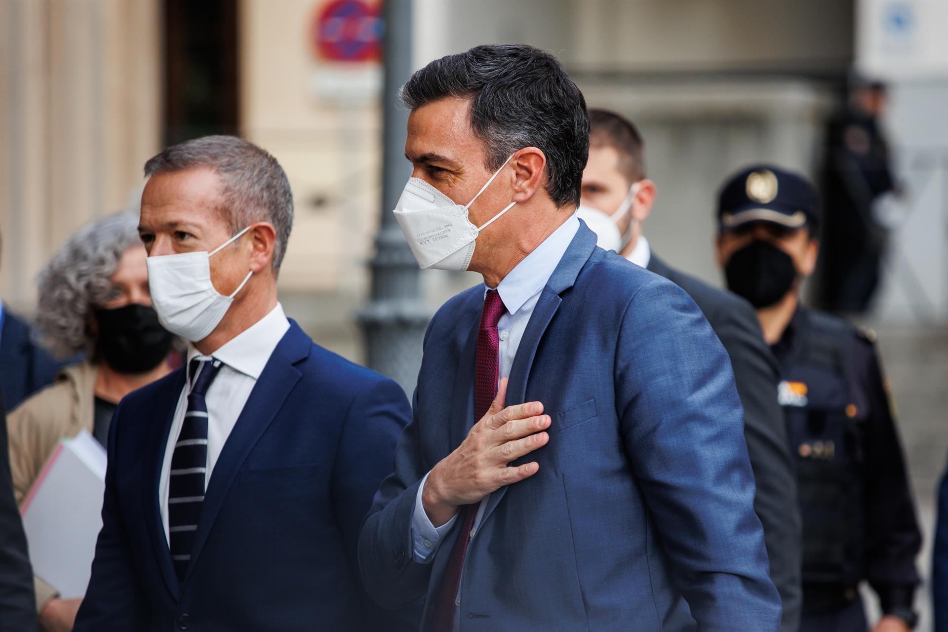 Sánchez propone a las CCAA la obligatoriedad de las mascarillas en exteriores