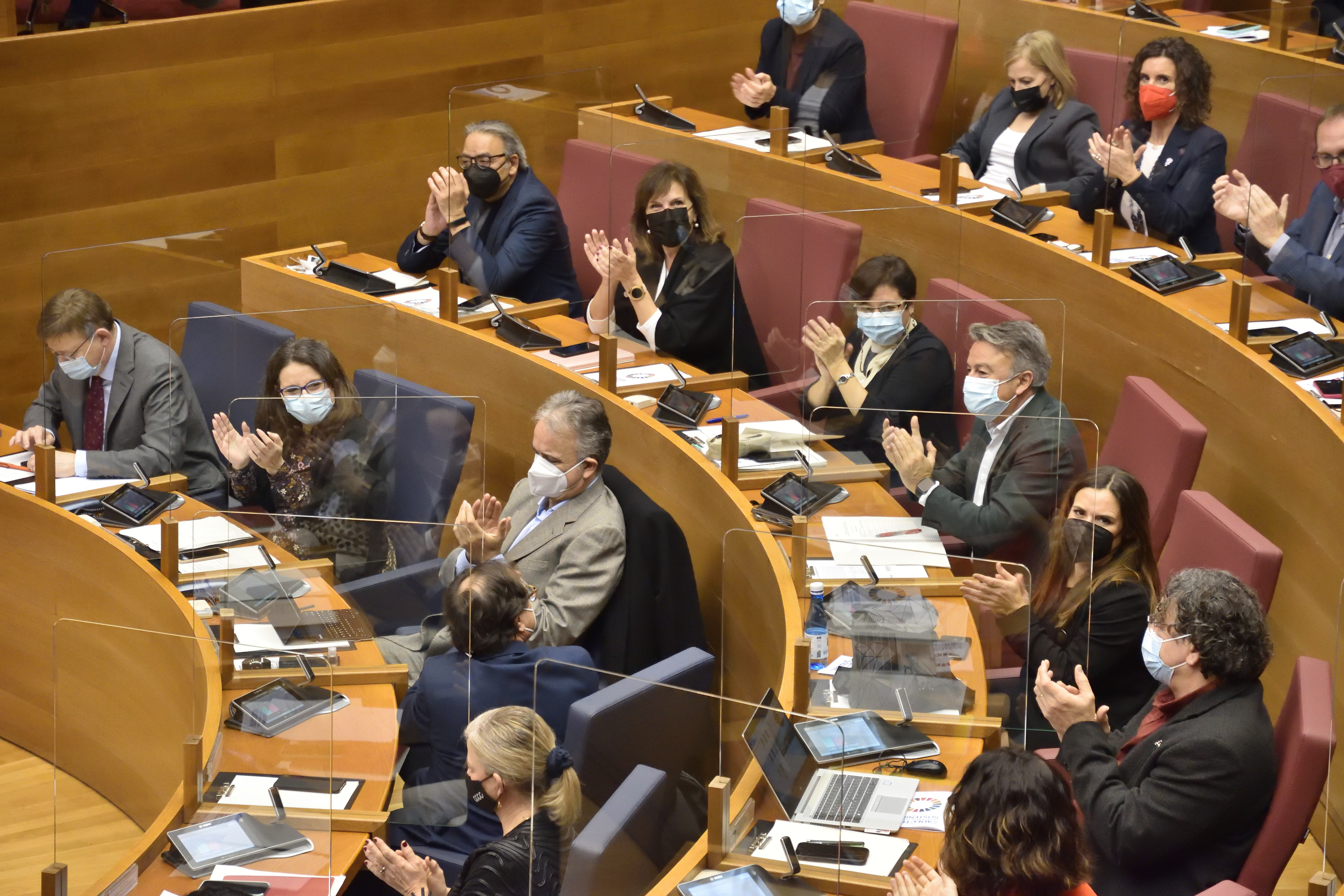 El Botànic aprueba sin fisuras los presupuestos que abren paso a la tasa turística