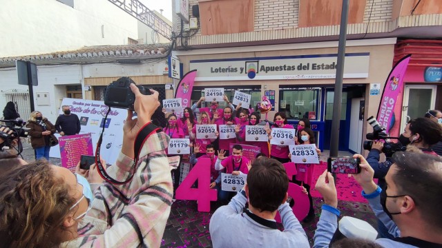 'El Popeye' de Los Dolores y 'El Perolo', de San Pedro, riegan de millones la Región con el sorteo de Navidad