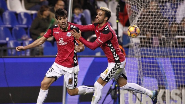 El Alavés hiere al Depor en Liga tras haber sido su verdugo en Copa