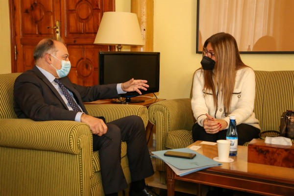 La Comunitat y Panamá apuestan por potenciar las relaciones comerciales y de cooperación
