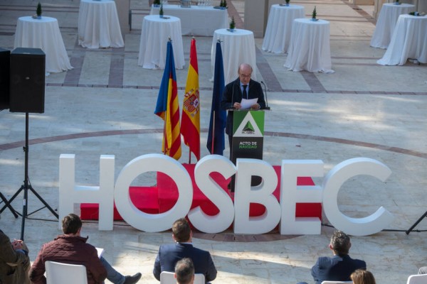 Hosbec y Apha tildan la tasa turística de inoportuna y critican al PSPV por su 