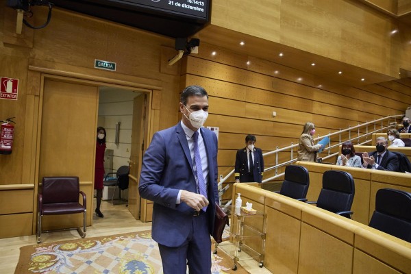 Sánchez anuncia una modificación del Real Decreto sobre los contratos lácteos para garantizar precios justos