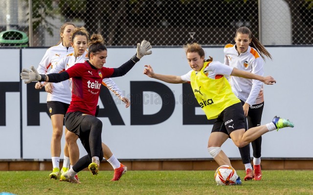 El Valencia se quiere regalar un triunfo para cerrar 2021