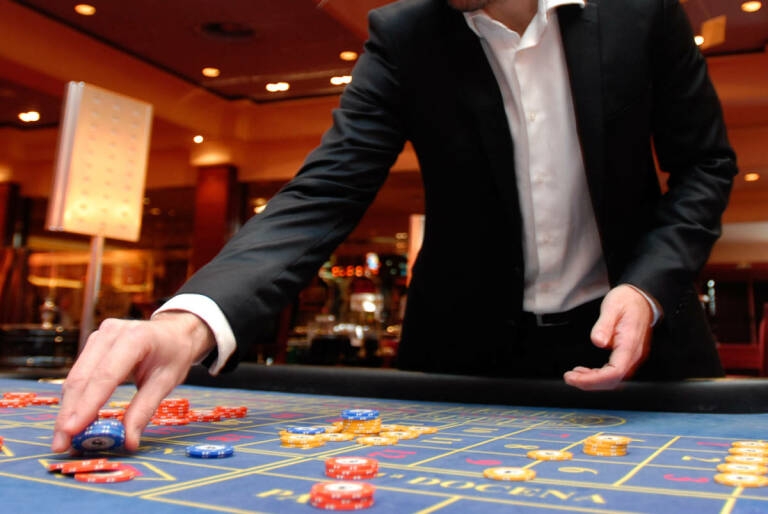 Una caída de 1.134 millones: la covid lleva al sector del juego a su segundo peor año en este siglo