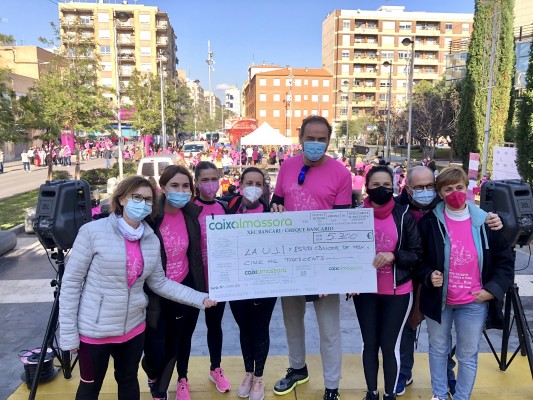 Almassora dona a la UJI 5.300 euros para investigar el cáncer de mama
