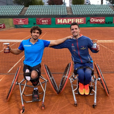 El murciano Siscar es campeón de España de dobles junto al madrileño Caverzaschi 