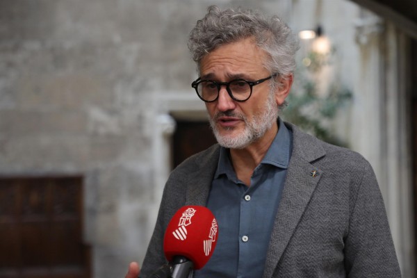 La Generalitat contratará a 69 profesionales para reforzar la atención en salud mental infantil y juvenil