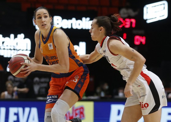 Valencia Basket se rehace para diluir a Ensino