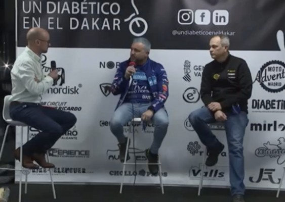 Daniel Albero presenta en el Circuit Ricardo Tormo su primer proyecto como piloto de coches en el Dakar