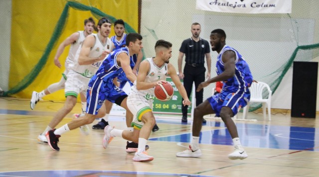 El TAU Castelló recibe una paliza en Almansa y pone fin a su buena racha (94-65) 