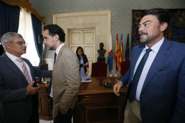 La falta de medios en Intervención: ¿otra trinchera para el bipartito de Alicante?