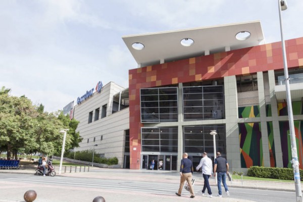 El juez da la razón a los centros comerciales de Alicante y les permite abrir ya en domingo