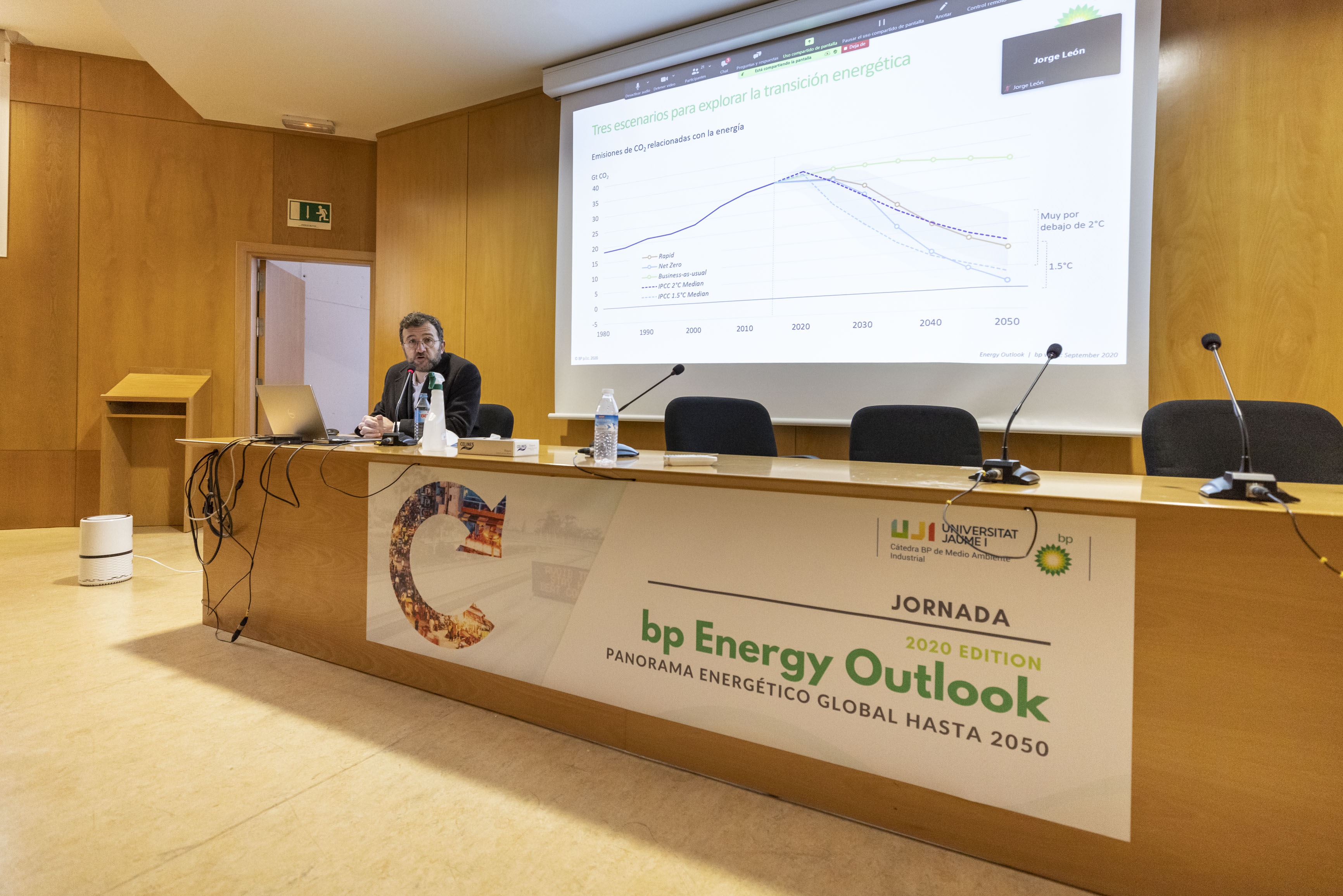 Una jornada de la Cátedra BP de la UJI explora escenarios para la transición energética global