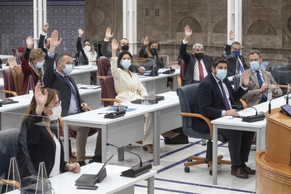 Los Presupuestos siguen su curso gracias a la mayoría del Gobierno y salvan el debate de totalidad