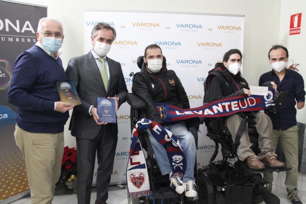 La Beca Varona 2021 premia al Levante UD Masclets de hockey en silla de ruedas eléctrica