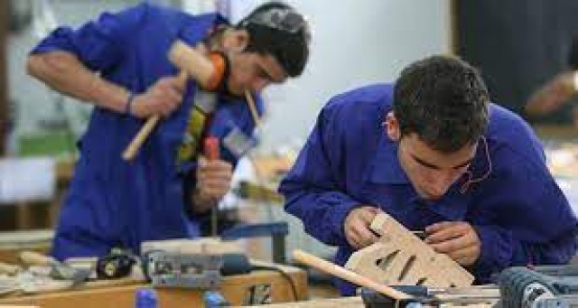 Aprobado el nuevo convenio colectivo de carpintería en la Región: aumento salarial del 1,9% 