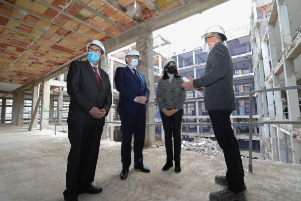 Puig escenifica su 'divorcio' de Marco por el edificio de Borrull y presenta su reforma sin la alcaldesa
