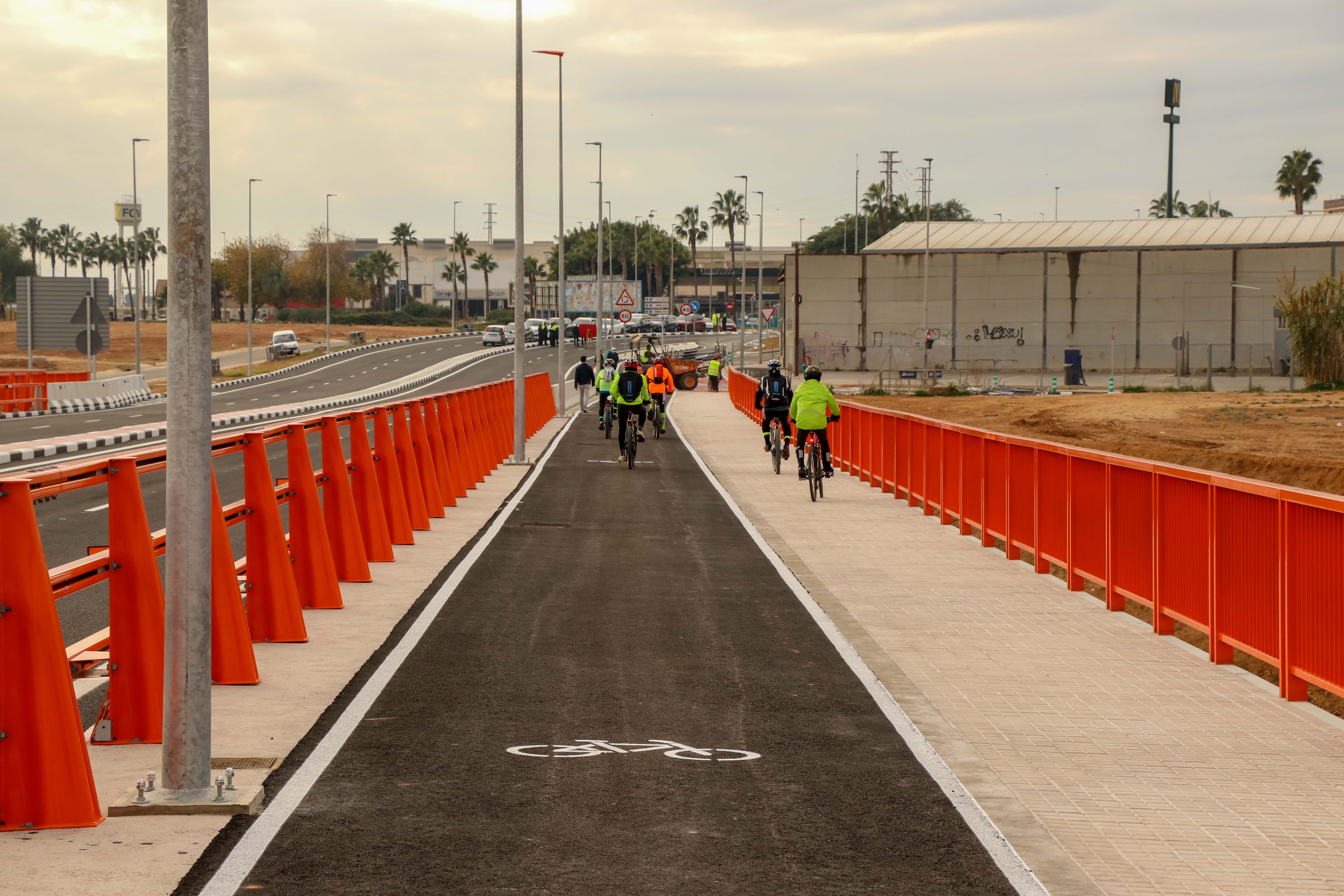 Torrent abre al tráfico el nuevo puente de Safranar que conecta el municipio con el corredor sur