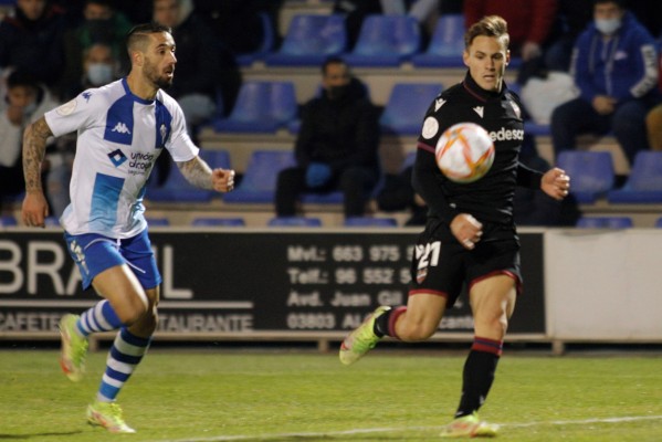 Alessio saca brillo a parte de su 'Unidad B'