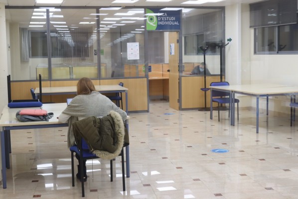 Onda amplía el horario de la biblioteca durante la época de exámenes para facilitar el estudio