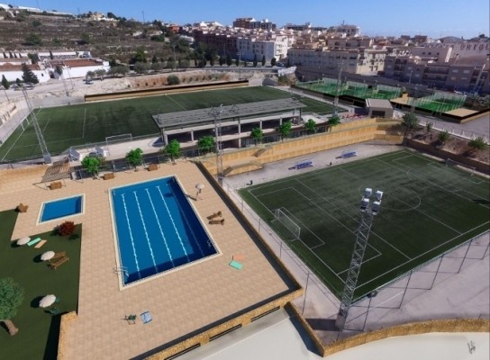 Teulada abre el plazo para que las empresas opten a reformar la piscina por 700.000 euros

