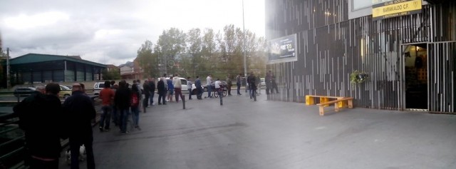 La afición del Barakaldo se vuelca con su equipo para el duelo copero contra el Valencia CF