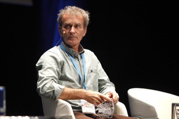 Simón apunta que la tercera dosis 