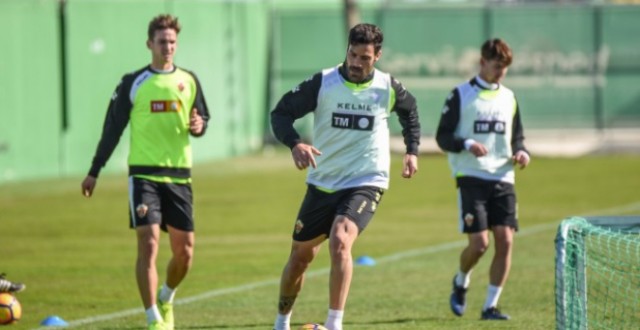 El Elche regresa al trabajo sin Iriondo, Albacar y Valle