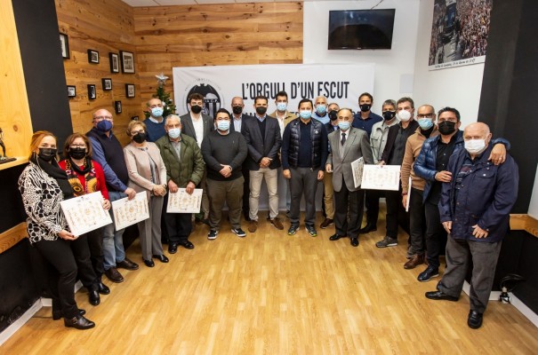 La Asociación de Futbolistas del Valencia CF celebra su 25º aniversario con un cambio de imagen incluida
