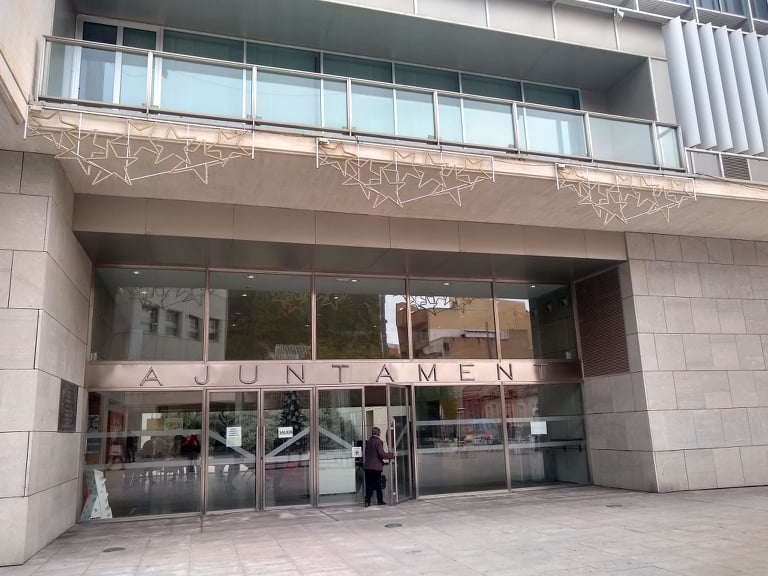 Compromís propone habilitar un punto de gestión municipal  del pasaporte covid-19 en San Vicente