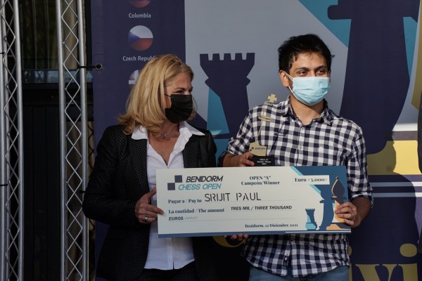 Victoria de los hindúes Srijit Paul y Vig-nesh en el ’Benidorm Chess Open’