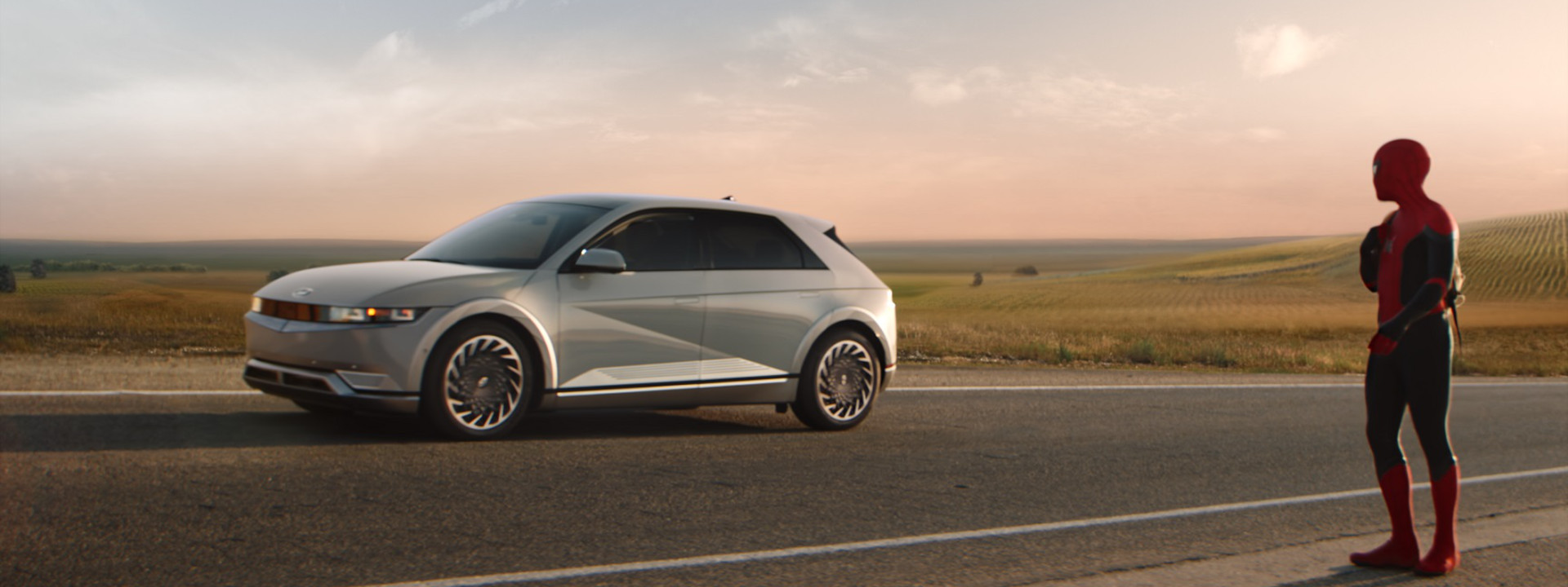 IONIQ 5, TUCSON llegan a la gran pantalla en Spider-Man™: No Way Home