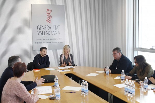Bravo y Marzà llegan a un acuerdo: habrá requisito lingüístico para los funcionarios